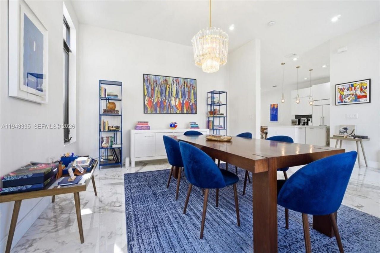 8156 NW 48th Ter, Doral, FL 33166 Photo