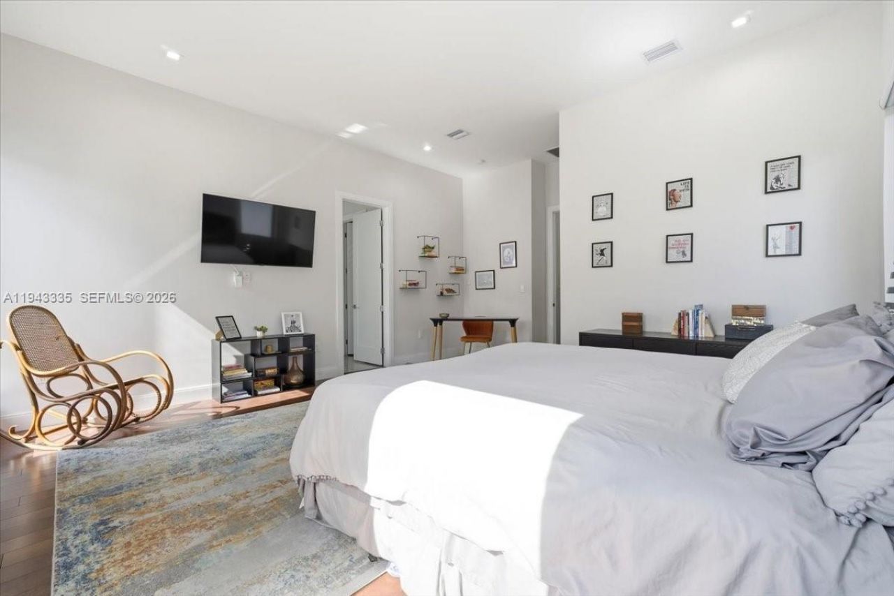 8156 NW 48th Ter, Doral, FL 33166 Photo