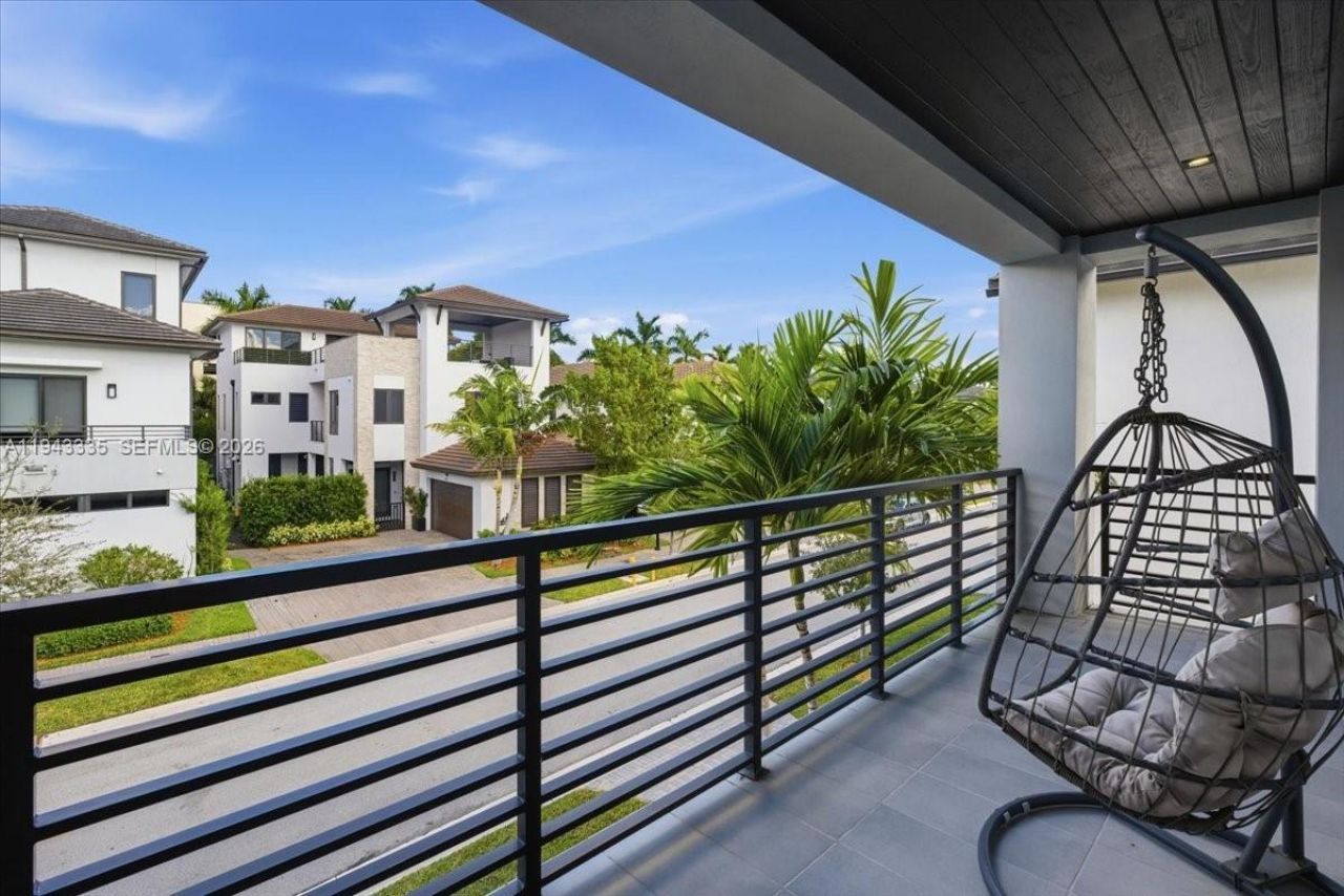 8156 NW 48th Ter, Doral, FL 33166 Photo