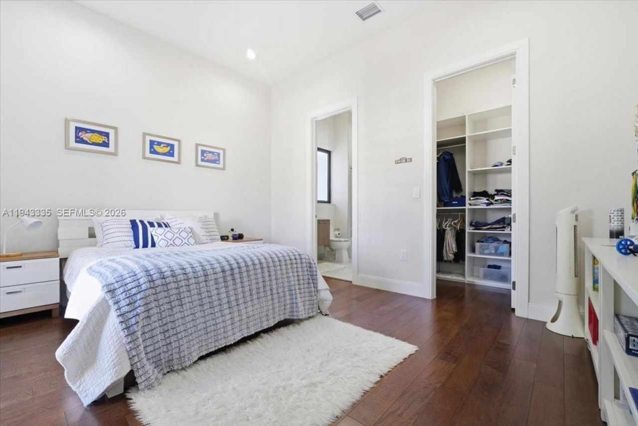 8156 NW 48th Ter, Doral, FL 33166 Photo