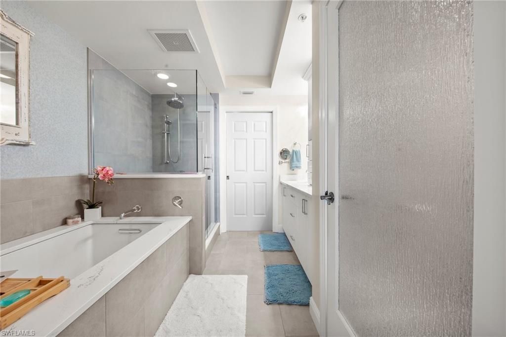 2745 1st St, Unit 1602, Fort Myers, FL 33916 Photo