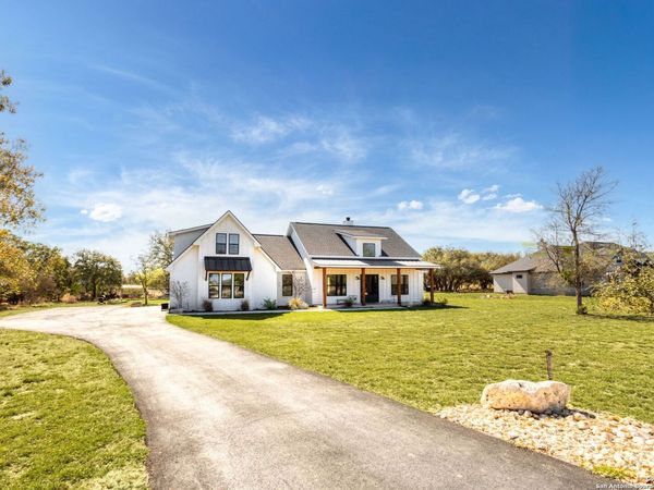 2152 Palomino, Bandera, TX 78003