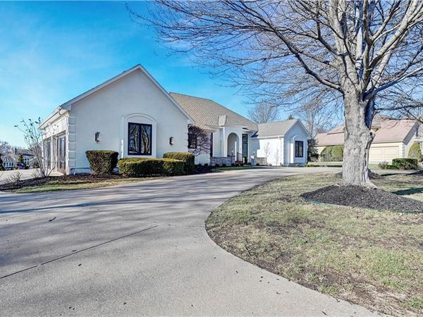 16830 Grace Drive, Loch Lloyd, MO 64012