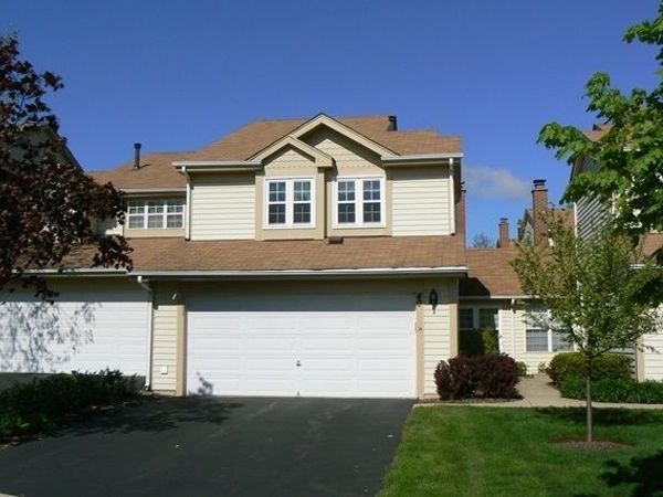 40 Sarahs Grove Lane, Schaumburg, IL 60193