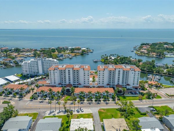 1325 SNELL ISLE BOULEVARD NE, Unit 810, ST PETERSBURG, FL 33704
