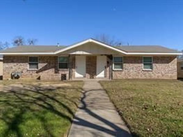 2509 Normont Circle, Fort Worth, TX 76103