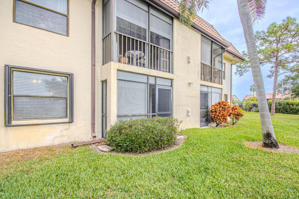 7094 Golf Colony Court, Unit 102, Lake Worth, FL 33467 Photo