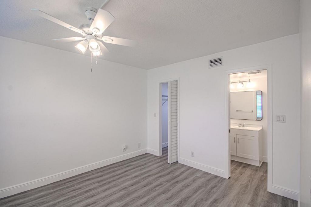 7094 Golf Colony Court, Unit 102, Lake Worth, FL 33467 Photo
