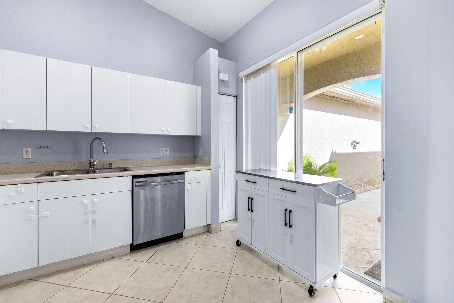 2131 Man Of War, West Palm Beach, FL 33411 Photo