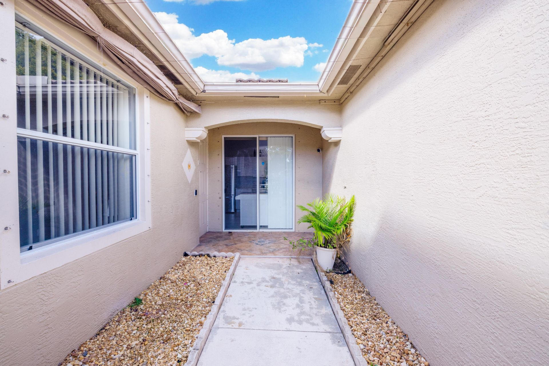 2131 Man Of War, West Palm Beach, FL 33411 Photo