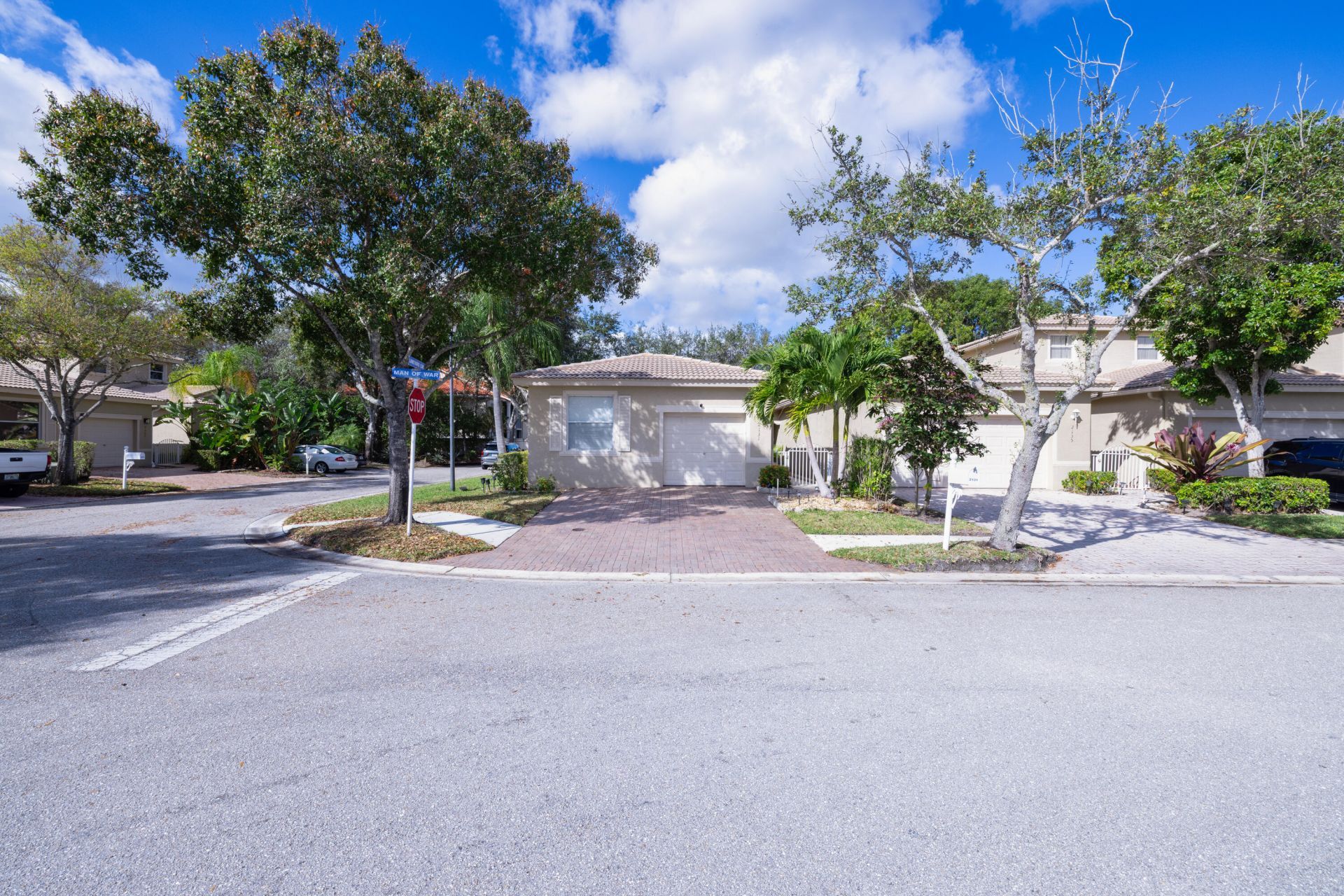 2131 Man Of War, West Palm Beach, FL 33411 Photo