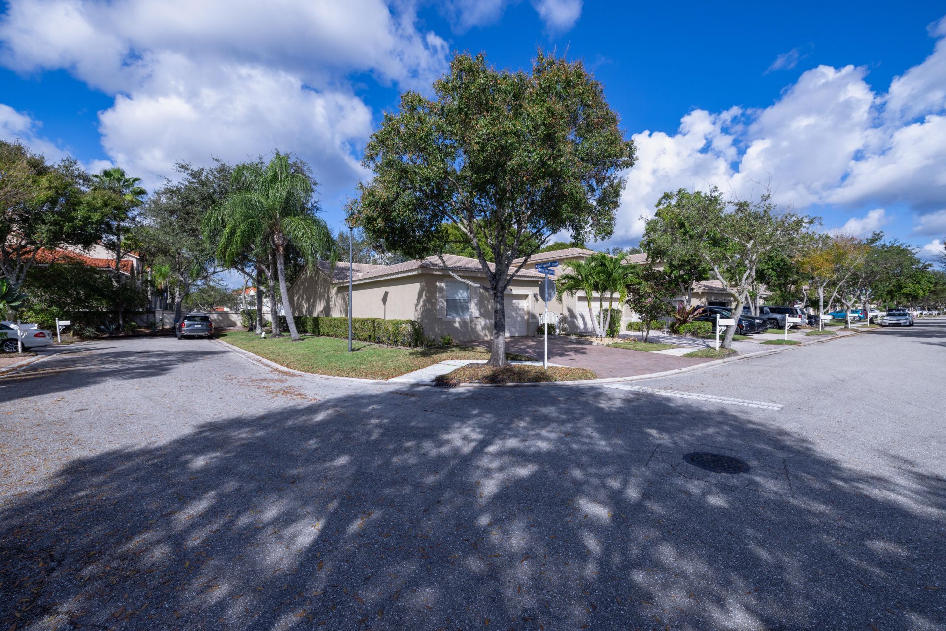 2131 Man Of War, West Palm Beach, FL 33411 Photo