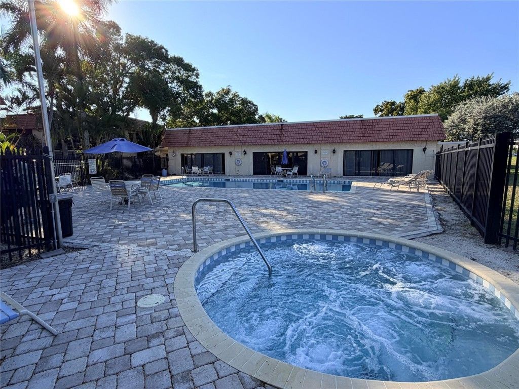 136 S Cypress Road, Unit 317, Pompano Beach, FL 33060 Photo