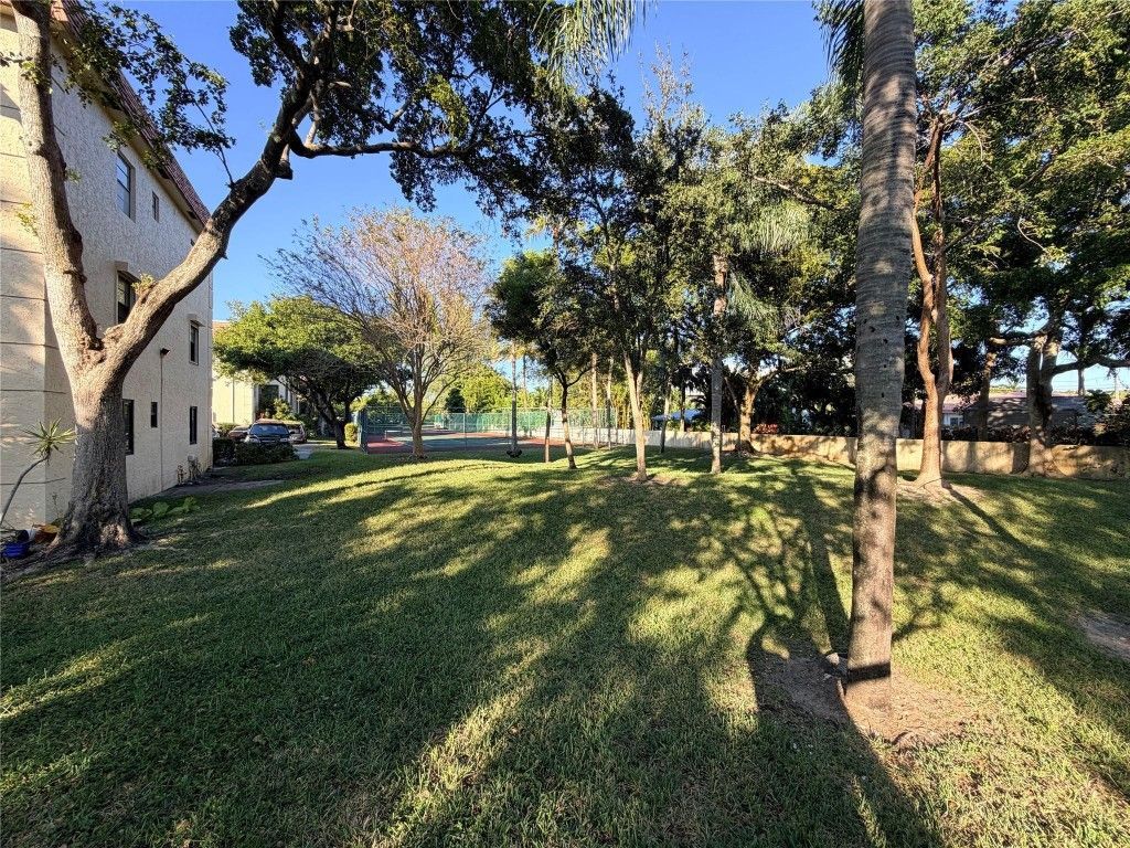 136 S Cypress Road, Unit 317, Pompano Beach, FL 33060 Photo