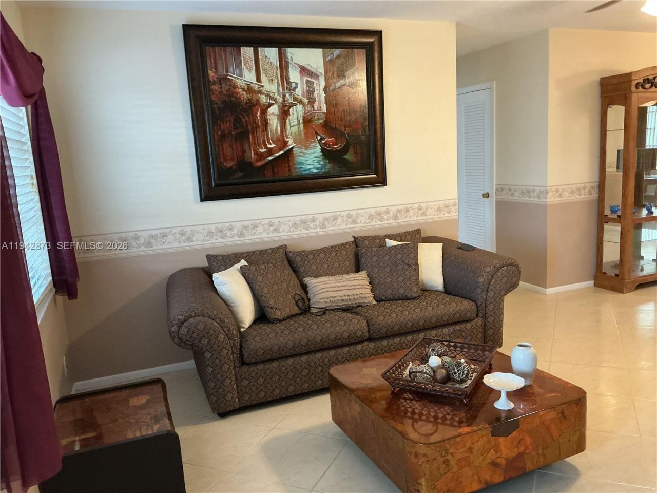 8604 NW 59th Pl, Tamarac, FL 33321 Photo