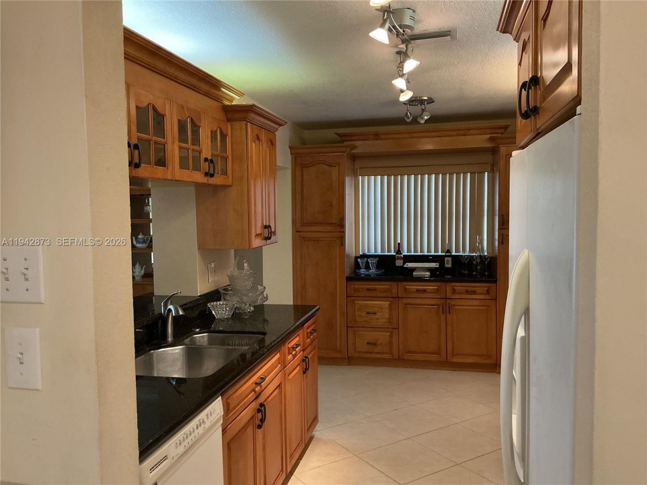 8604 NW 59th Pl, Tamarac, FL 33321 Photo