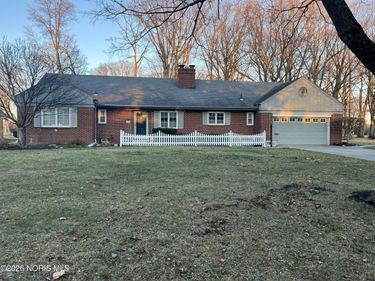 2053 Heatherwood Drive, Toledo, OH 43614