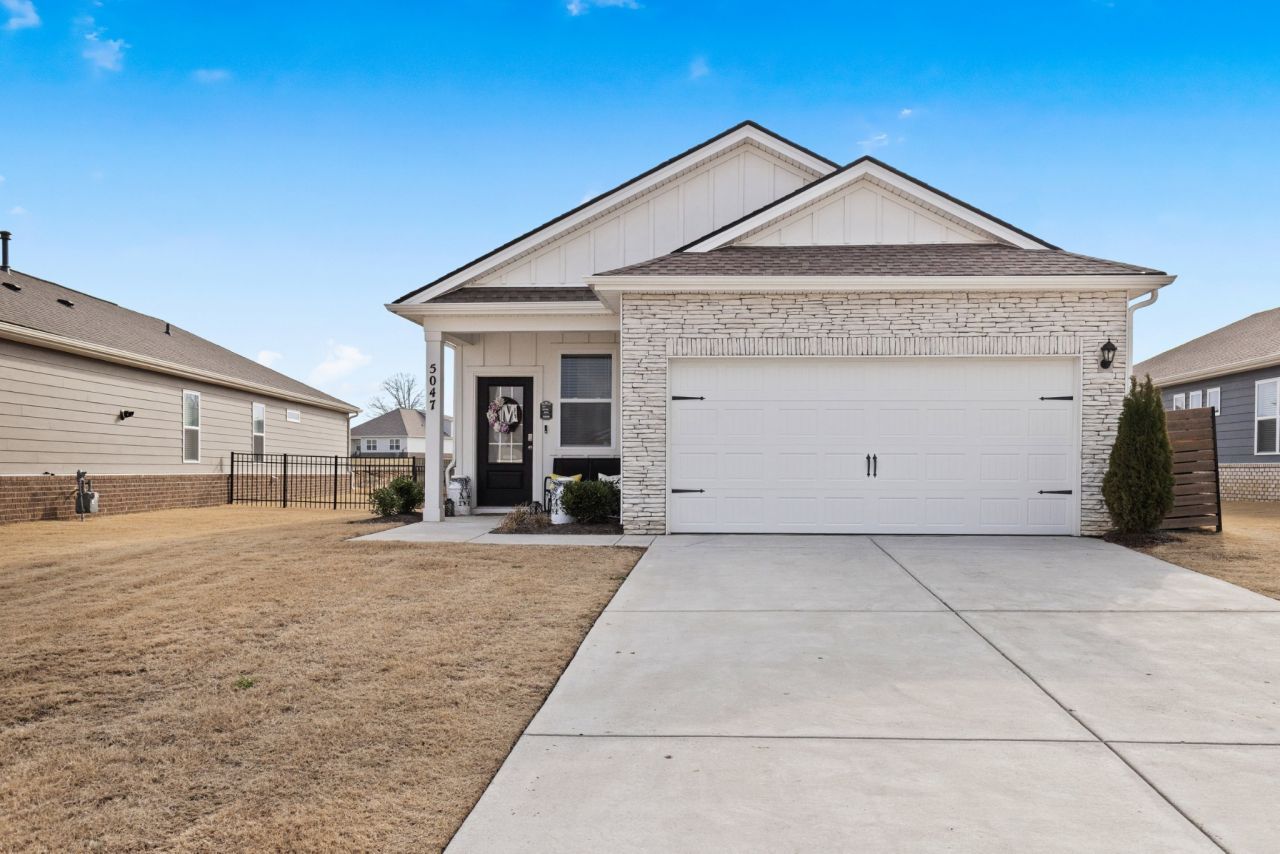 5047 Espy Ave, White House, TN 37188 Main Photo