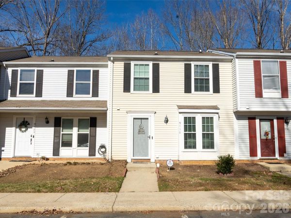 9718 Old Gate Drive, Matthews, NC 28105