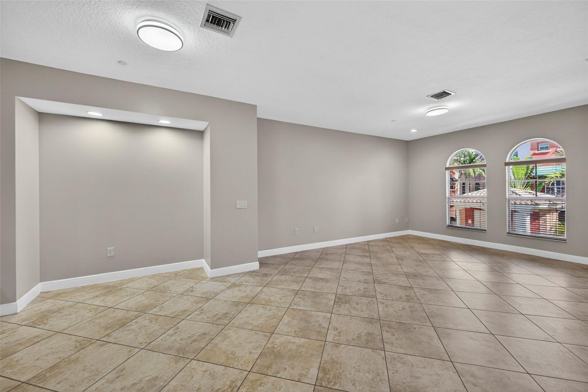 1033 NE 17th Way, Unit 1103, Fort Lauderdale, FL 33304 Photo