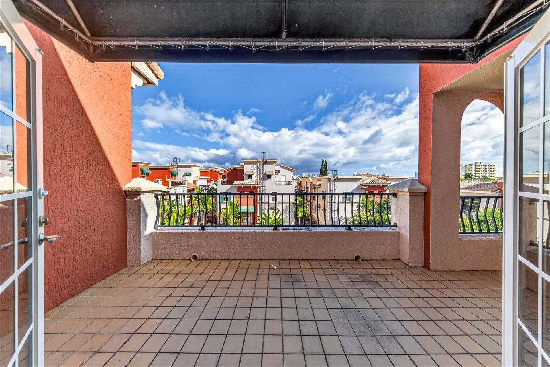 1033 NE 17th Way, Unit 1103, Fort Lauderdale, FL 33304 Photo