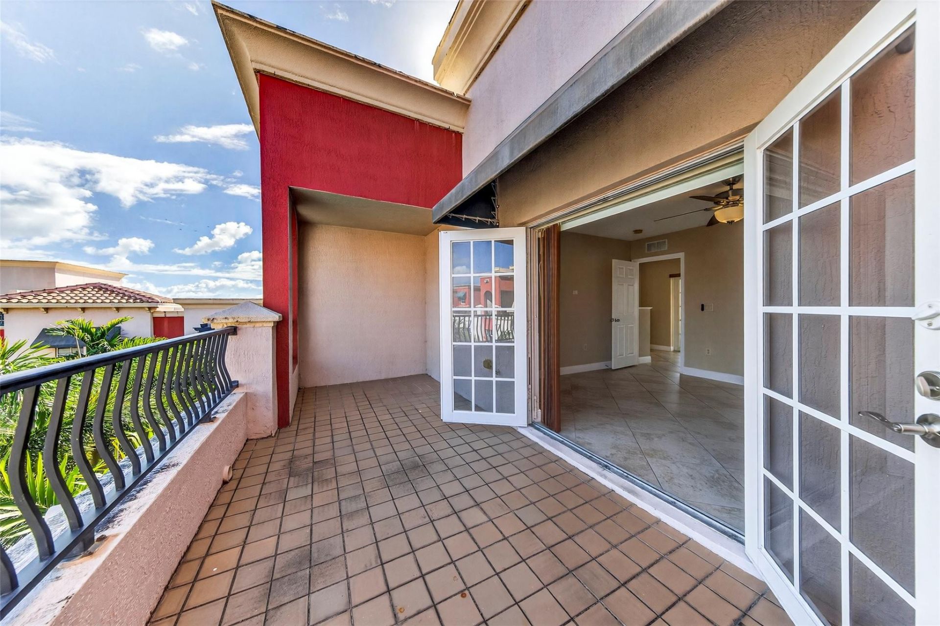 1033 NE 17th Way, Unit 1103, Fort Lauderdale, FL 33304 Photo