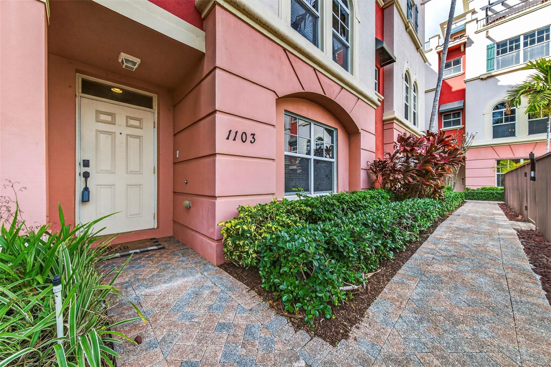 1033 NE 17th Way, Unit 1103, Fort Lauderdale, FL 33304 Photo