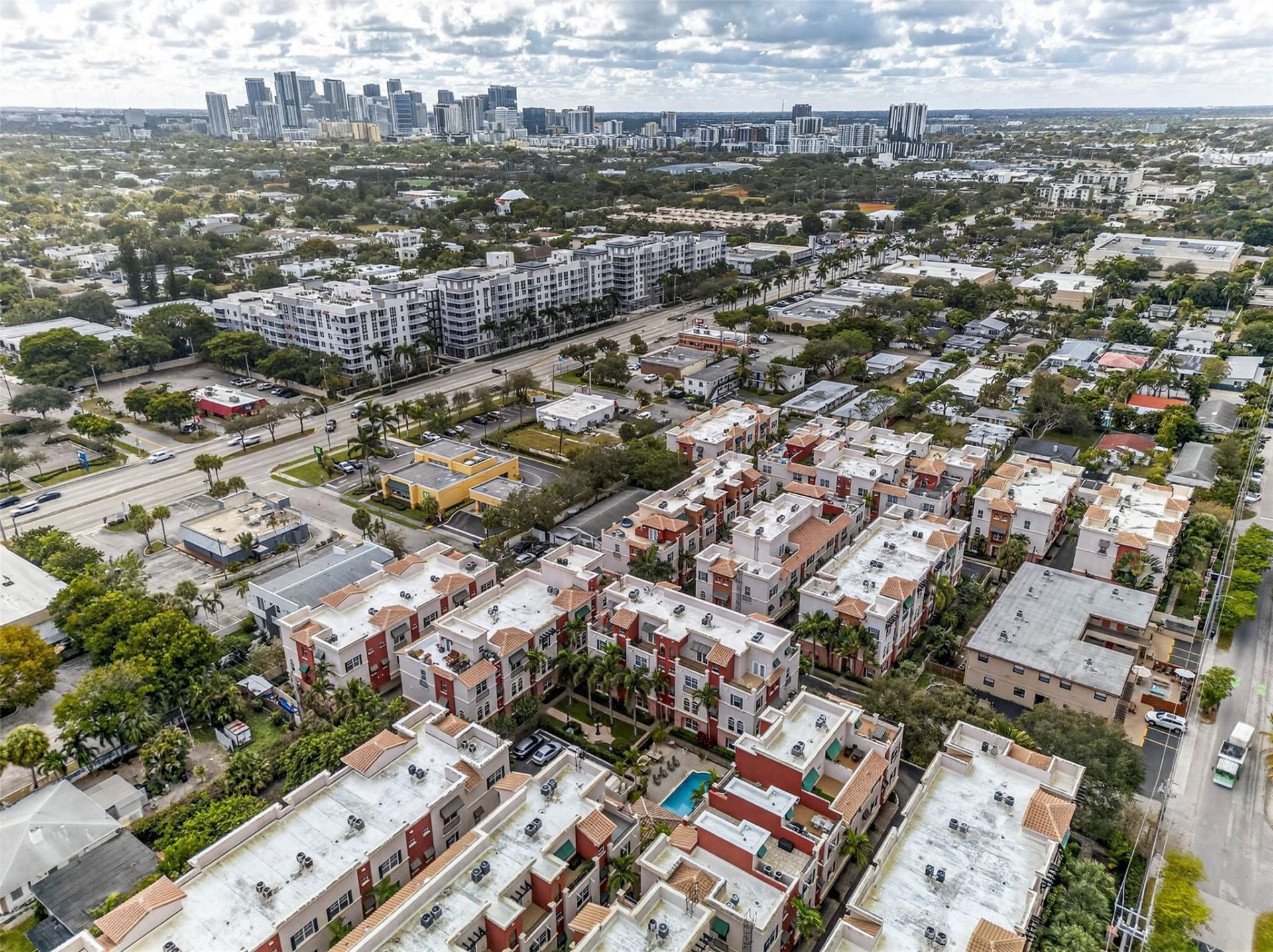 1033 NE 17th Way, Unit 1103, Fort Lauderdale, FL 33304 Photo