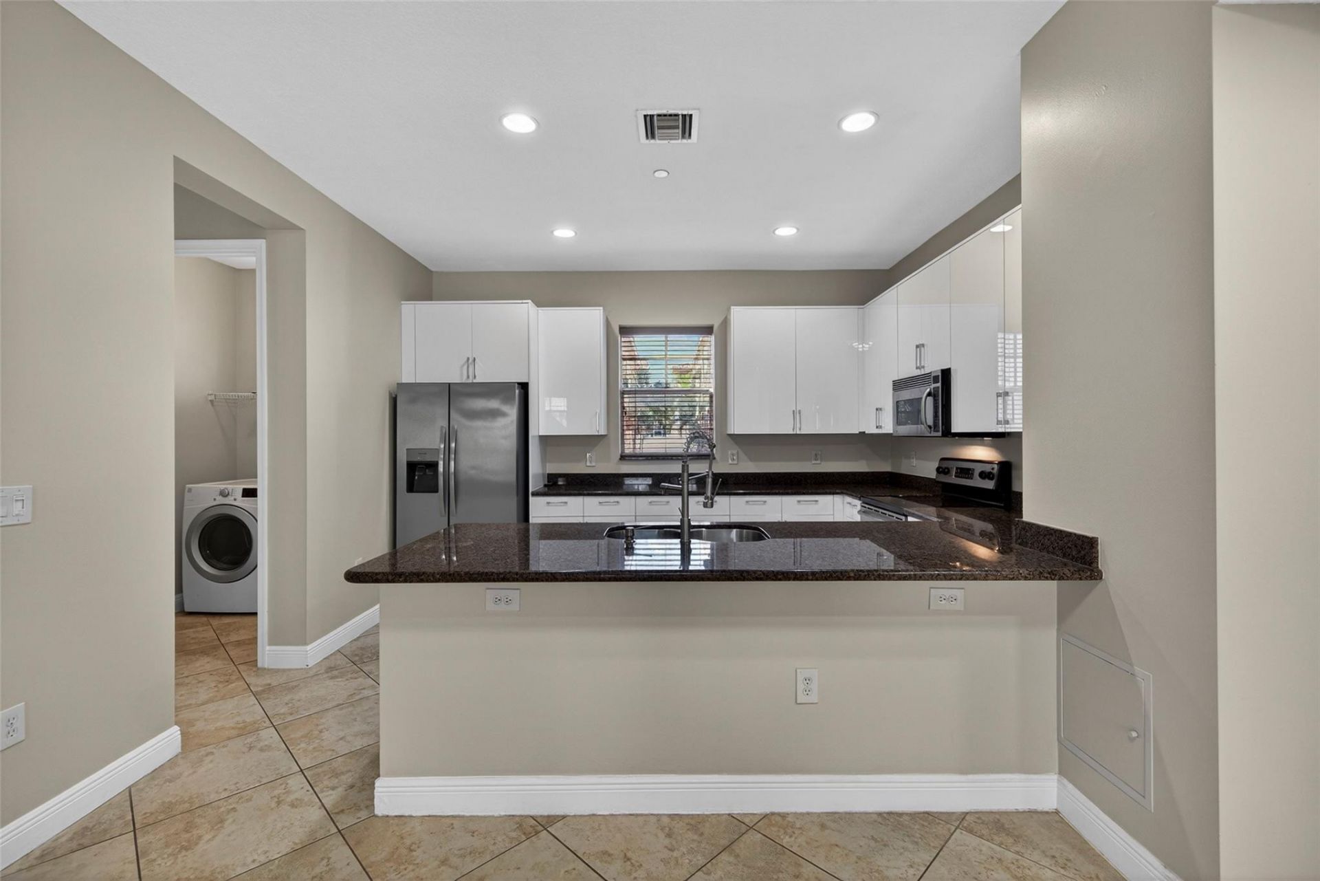 1033 NE 17th Way, Unit 1103, Fort Lauderdale, FL 33304 Photo