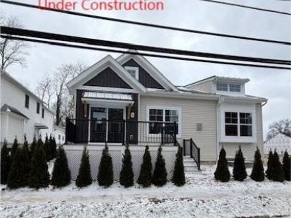 4294 Campus Lane, Willoughby, OH 44094