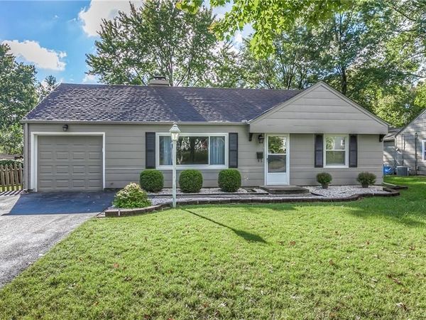 7605 Rainbow Drive, Prairie Village, KS 66208