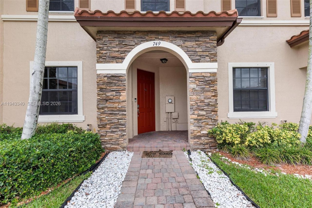 749 SE 32nd Ter, Unit 749, Homestead, FL 33033 Photo