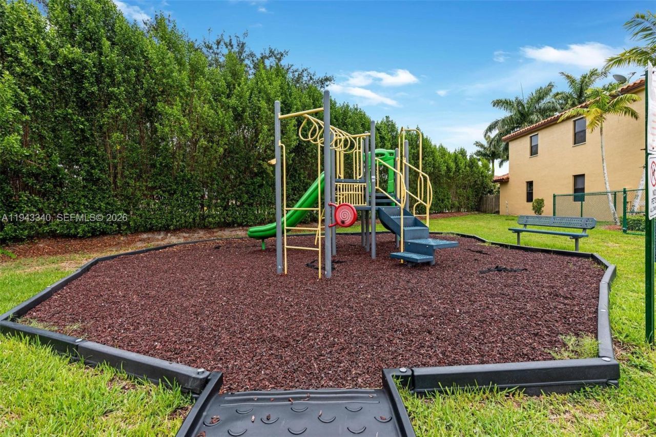 749 SE 32nd Ter, Unit 749, Homestead, FL 33033 Photo