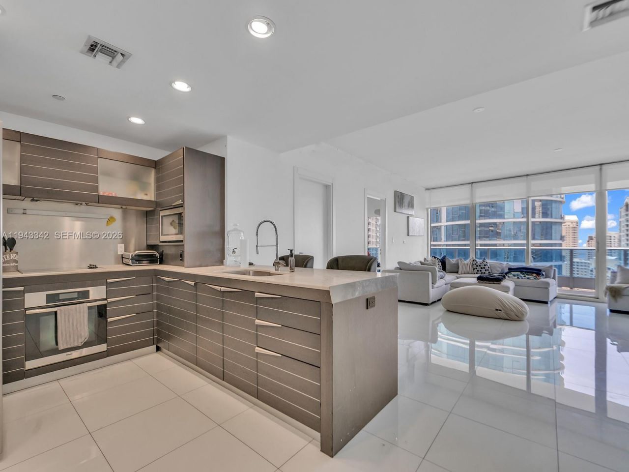 200 Biscayne Boulevard Way, Unit 3603, Miami, FL 33131 Photo