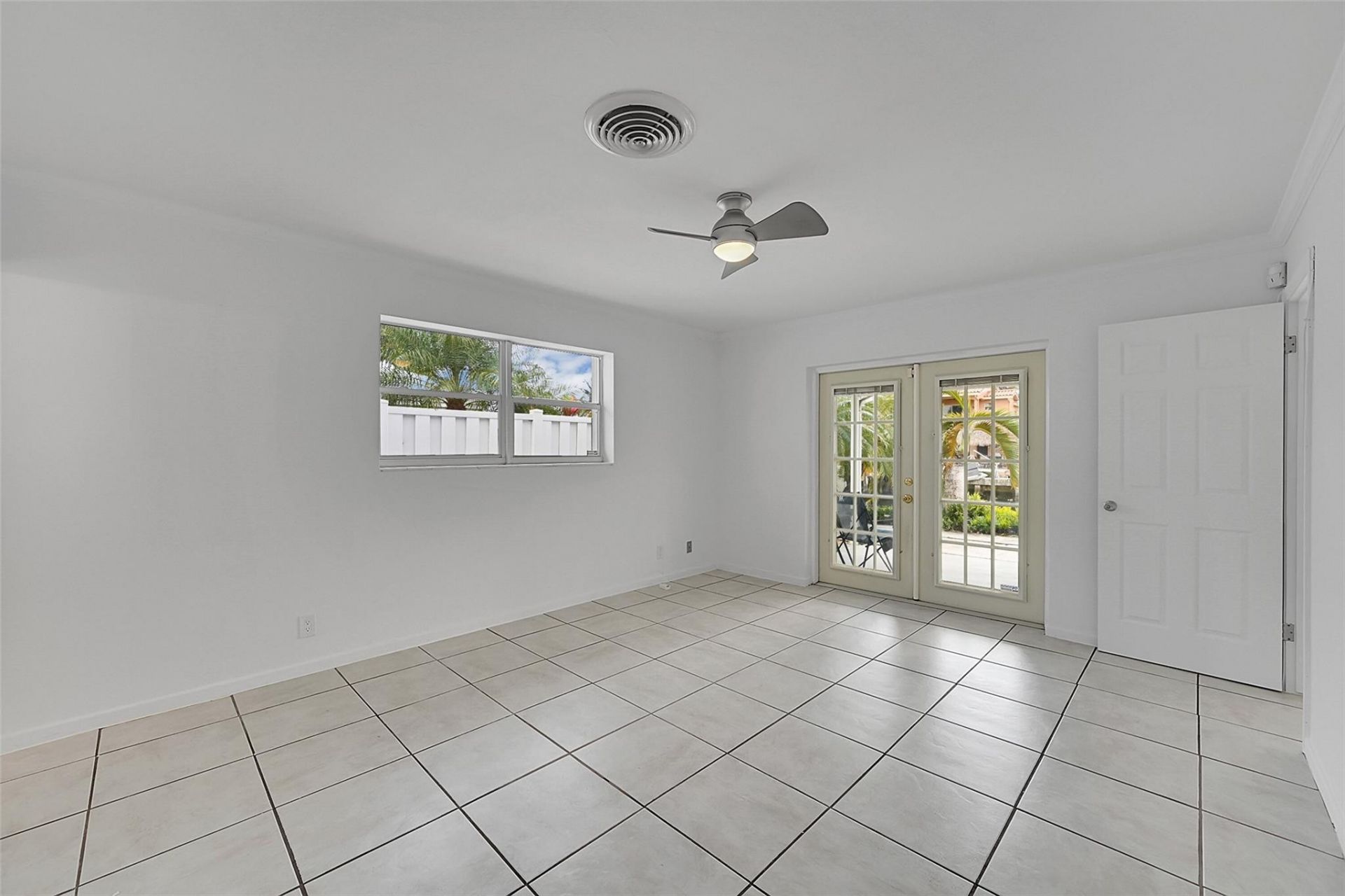 220 SE 10th Street, Pompano Beach, FL 33060 Photo