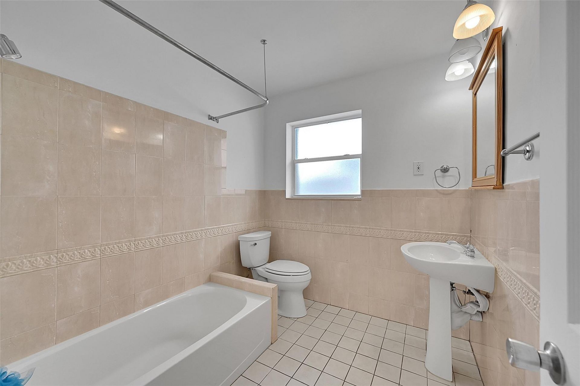 220 SE 10th Street, Pompano Beach, FL 33060 Photo