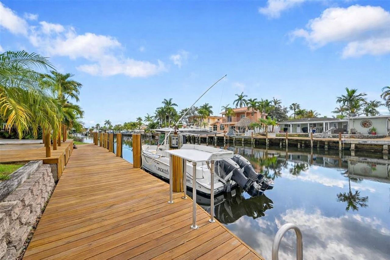 220 SE 10th Street, Pompano Beach, FL 33060 Photo