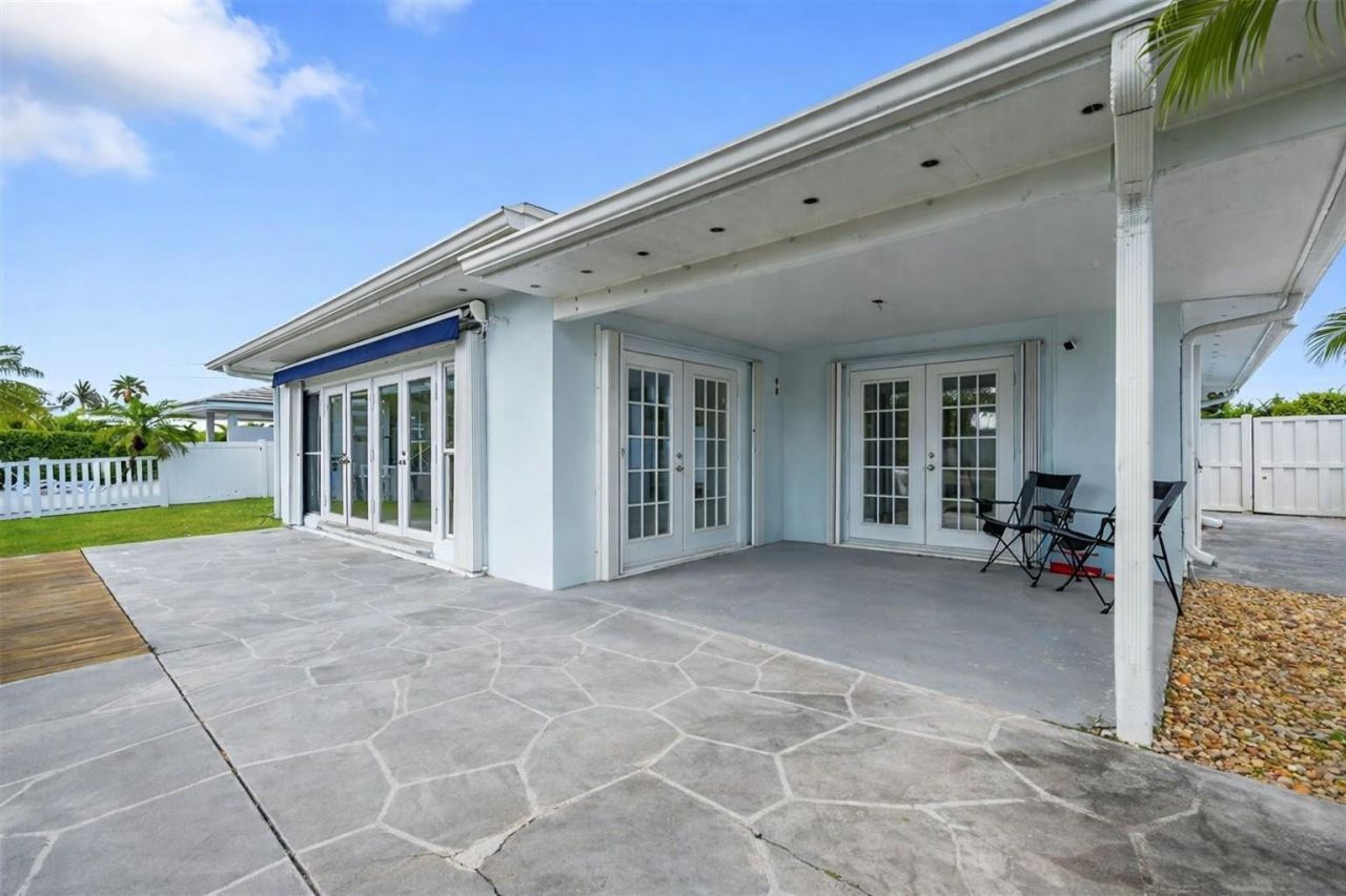 220 SE 10th Street, Pompano Beach, FL 33060 Photo