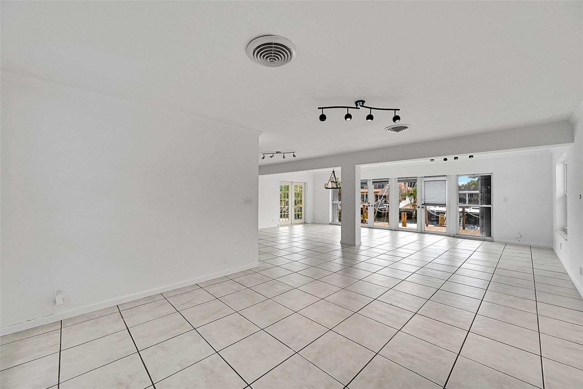 220 SE 10th Street, Pompano Beach, FL 33060 Photo