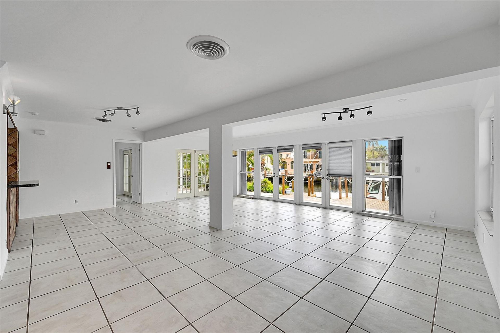 220 SE 10th Street, Pompano Beach, FL 33060 Photo