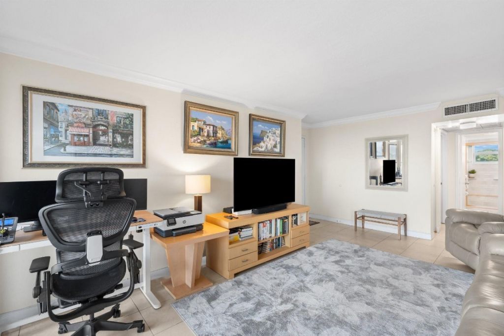 9470 Live Oak Place, Unit 409, Davie, FL 33324 Photo