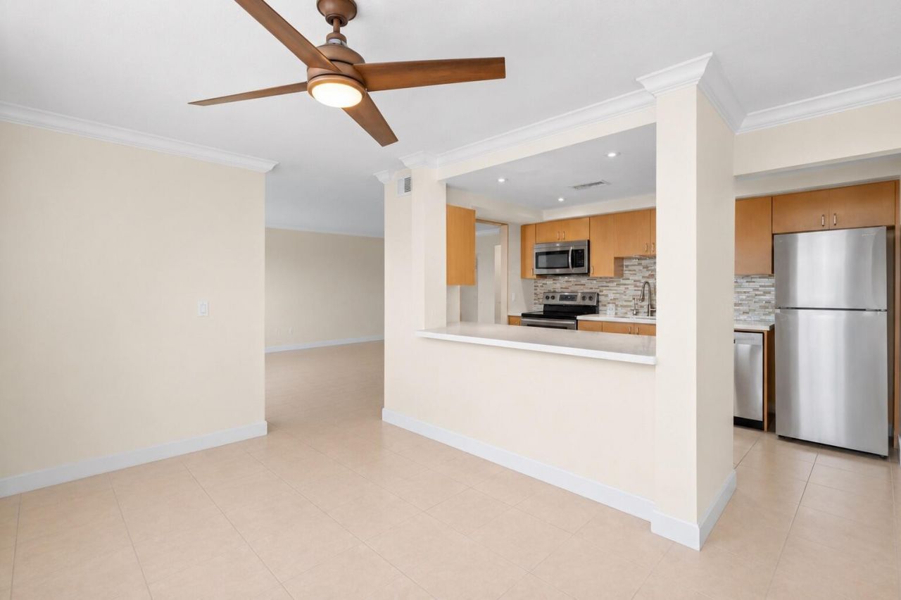 9470 Live Oak Place, Unit 409, Davie, FL 33324 Photo