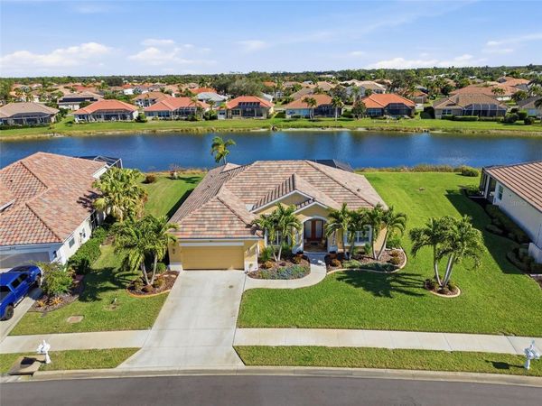 677 LAKESCENE DRIVE, VENICE, FL 34293