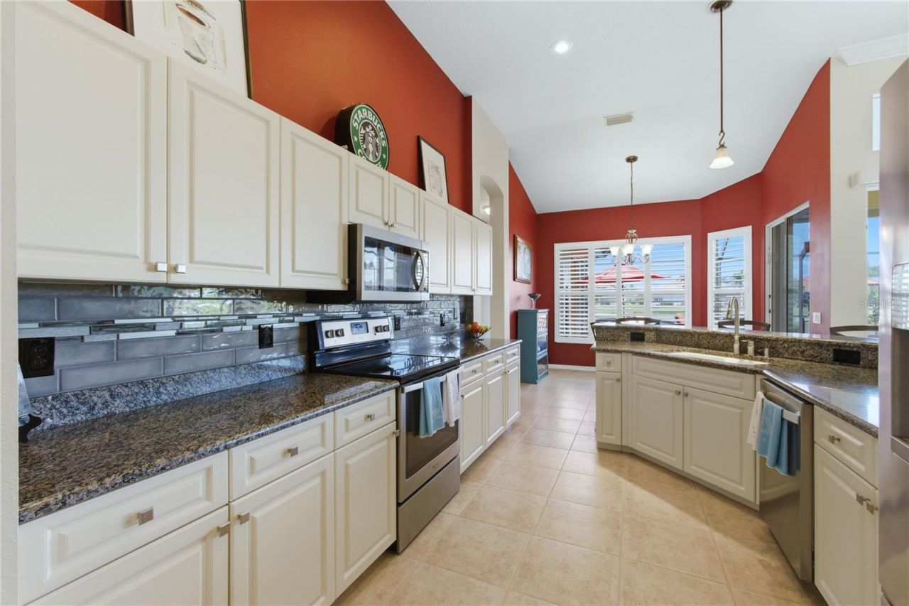 677 Lakescene Drive, Venice, FL 34293 Photo