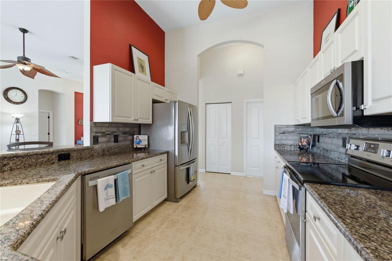 677 Lakescene Drive, Venice, FL 34293 Photo