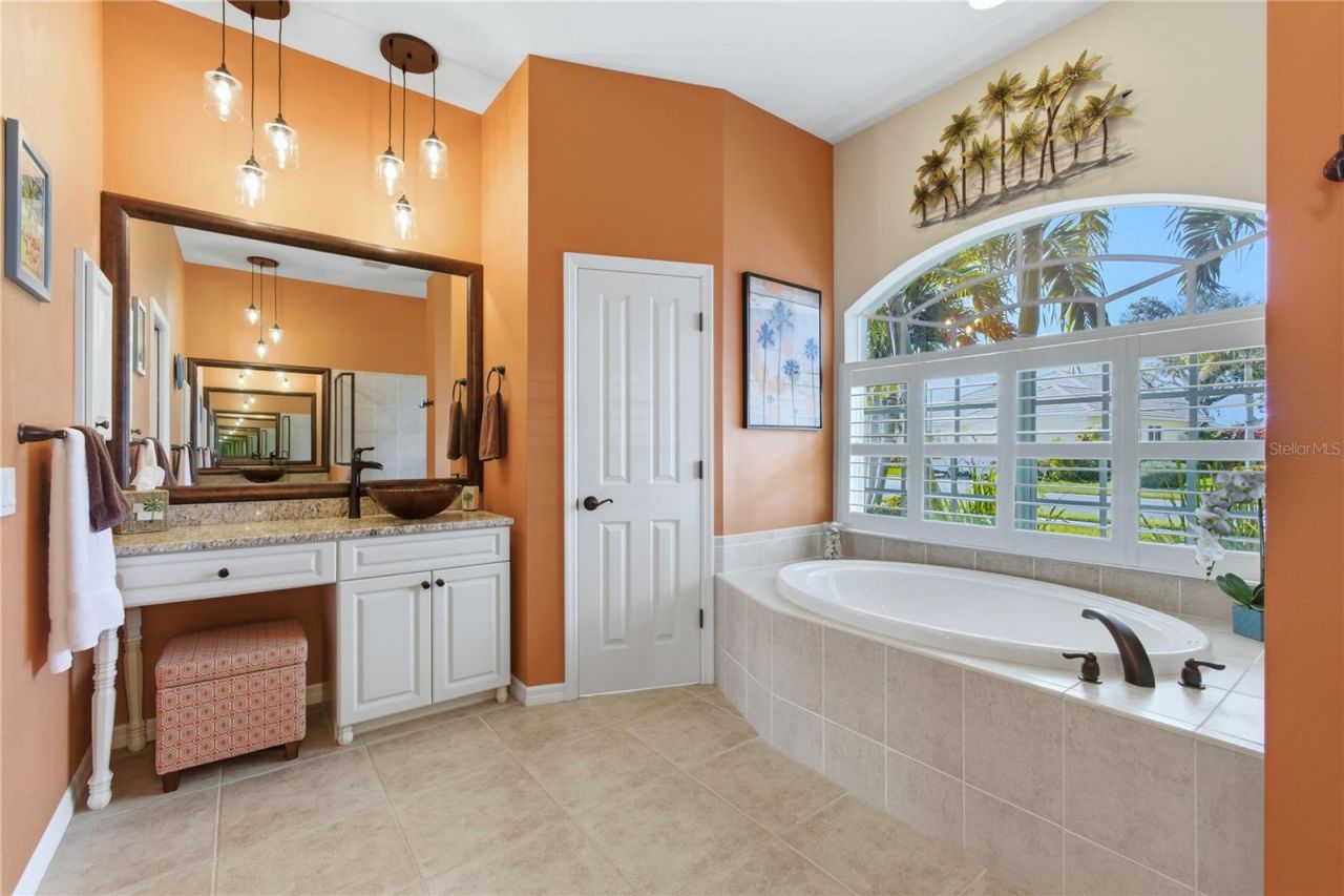 677 Lakescene Drive, Venice, FL 34293 Photo