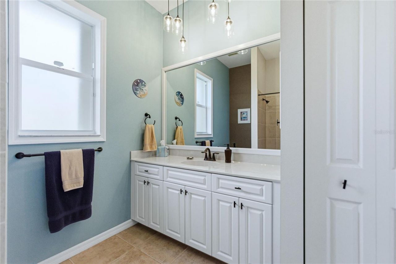 677 Lakescene Drive, Venice, FL 34293 Photo