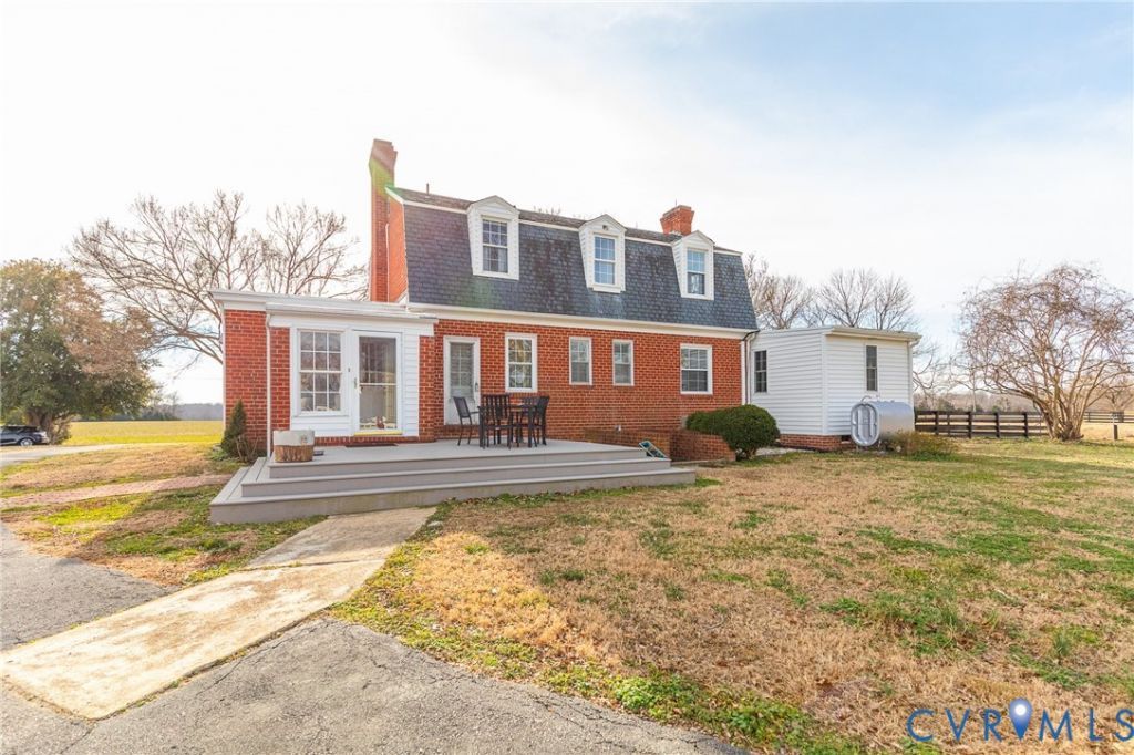 2172 Piping Tree Ferry Road Mechanicsville, VA 23111