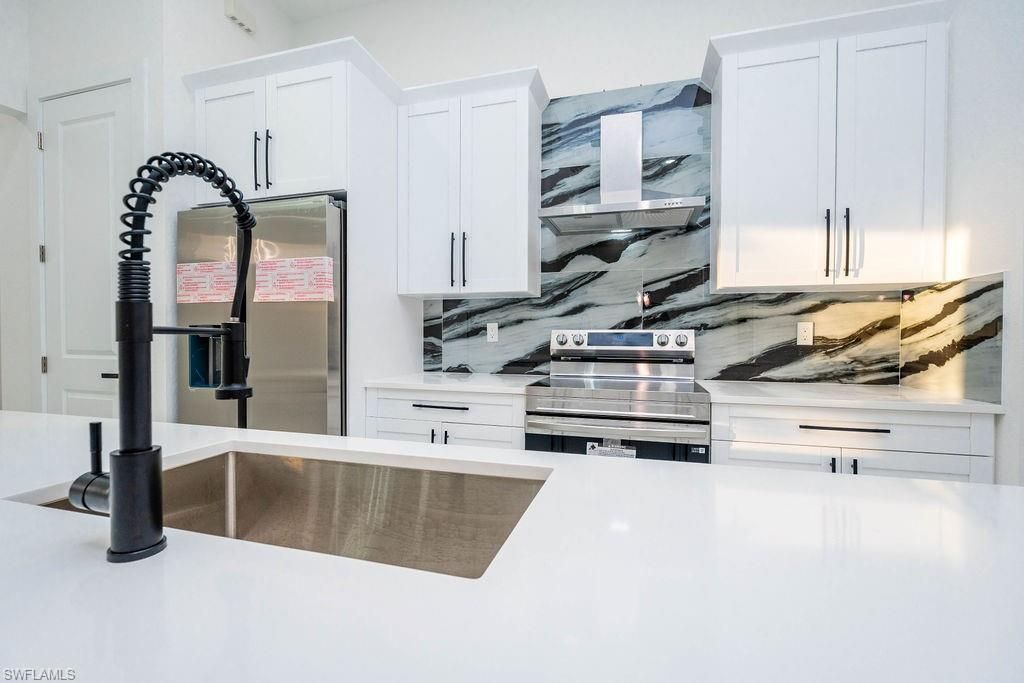 916 Jefferson Ave, Lehigh Acres, FL 33936 Photo