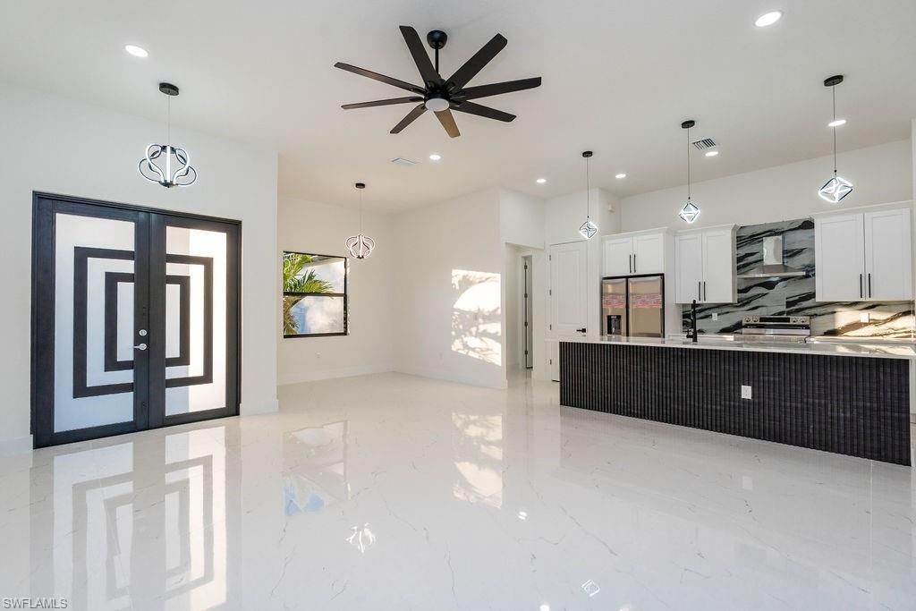 916 Jefferson Ave, Lehigh Acres, FL 33936 Photo